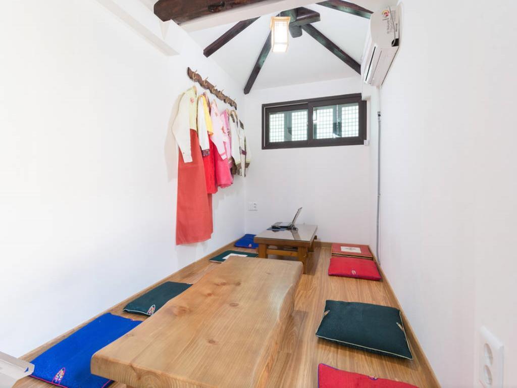 Bibimbap Hanok Guesthouse Insadong Сеул Экстерьер фото