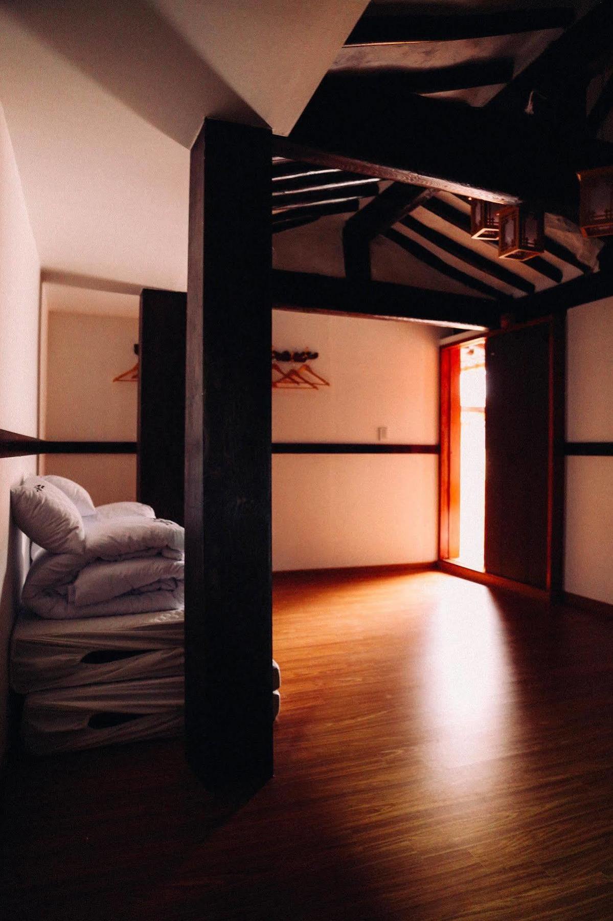 Bibimbap Hanok Guesthouse Insadong Сеул Экстерьер фото